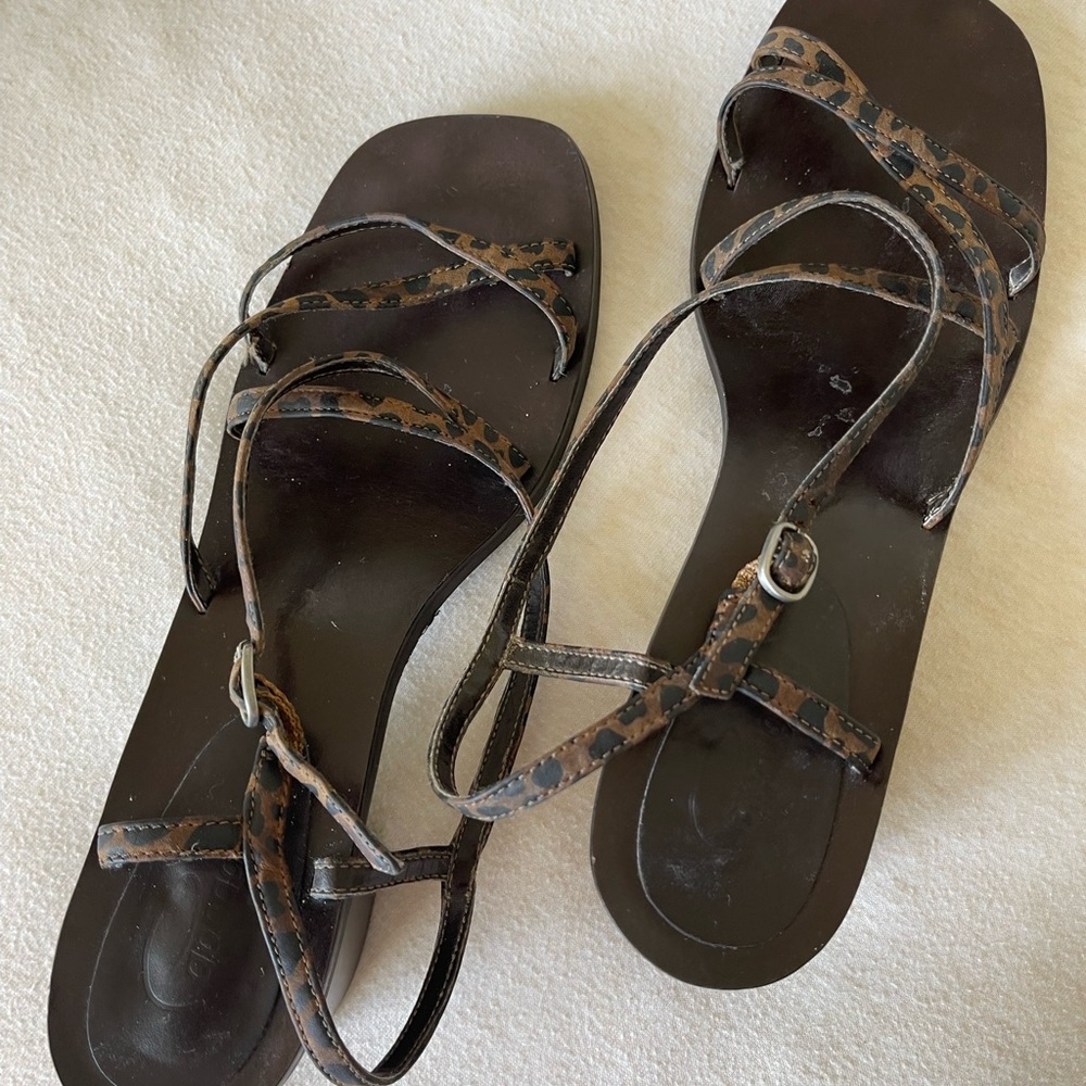 Pappagallo Sandals size 7.5 M.  Good condition .  Made in Brazil.